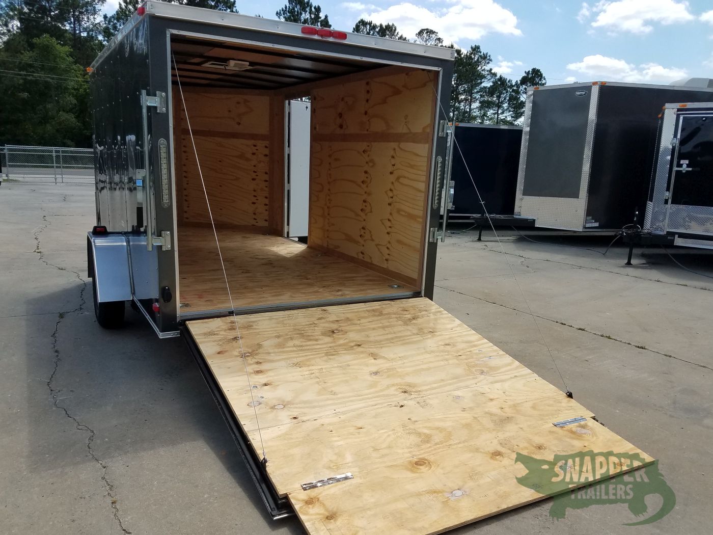 South Georgia Cargo 7x12 SA Trailer - Charcoal Grey, Ramp, Side Door, Black ATP, D-Rings, Stab Jacks - Image 8
