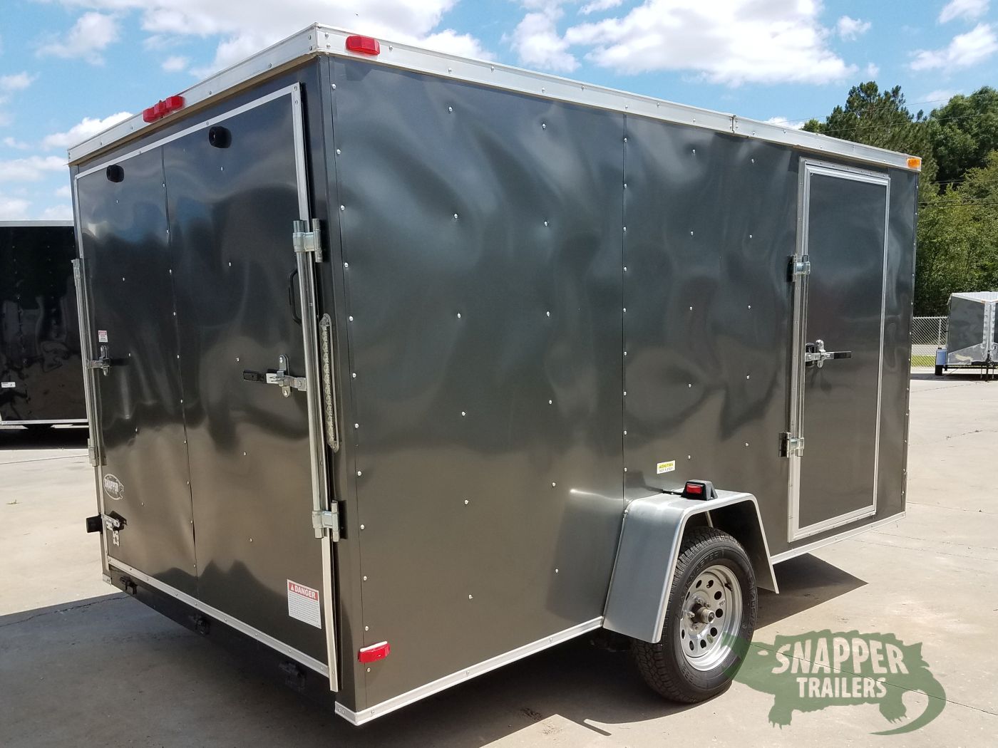 South Georgia Cargo 7x12 SA Trailer - Charcoal Grey, Ramp, Side Door, Black ATP, D-Rings, Stab Jacks - Image 6